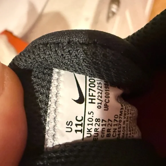 Nike Kids Black and Pink Sneakers - Picture 4 of 5